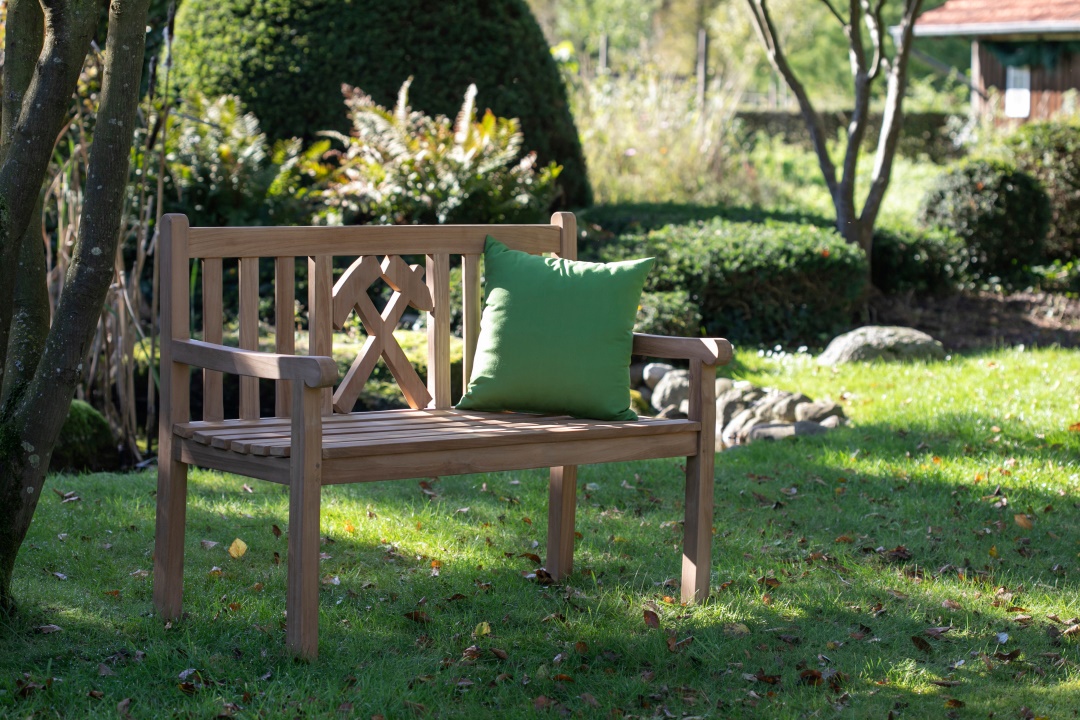 BL26021_Gartenbank_Glueckauf_Teak_120cm_Milieu